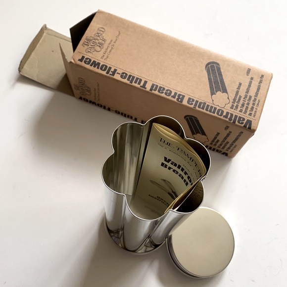 The Pampered Chef New VALTROMPIA BREAD TUBE FLOWER - Picture 6 of 8